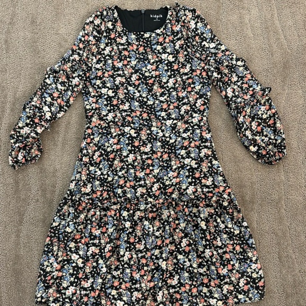 Adorable floral girls dress